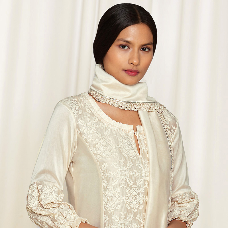 amisha-kothari-label-home-edit-shwet