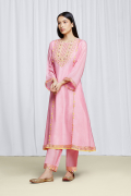 amisha-kothari-label-festive-2021-ananda-kurta-set-rose-pink-2