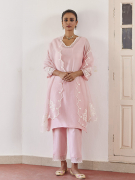 amisha-kothari-label-collection-riwayat-safina-kurta-set-pink-1