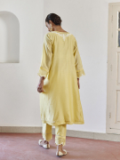 amisha-kothari-label-collection-riwayat-ziya-kurta-set-yellow-4