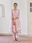 amisha-kothari-label-collection-riwayat-zoha-kurta-set-pink-1