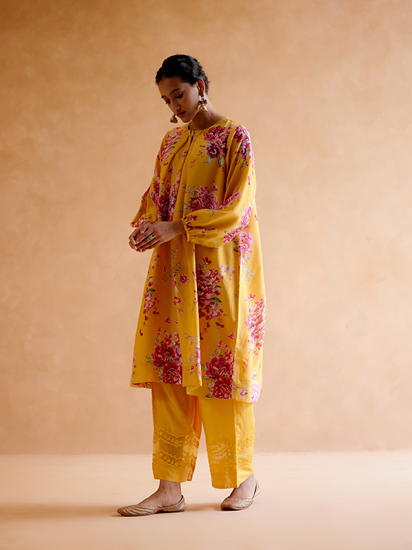 amisha-kothari-label-gauri-tunic-set-yellow-3