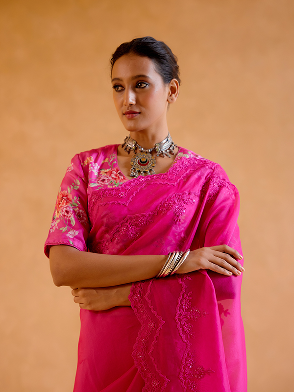 amisha-kothari-label-saree-gayatri-hot-pink-4