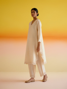 amisha-kothari-label=ananya-kurta-set-ecru-3