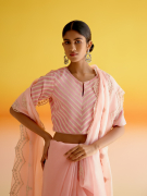 amisha-kothari-label-surbhi-saree-pink-3