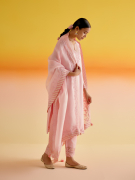 amisha-kothari-label-aria-kurta-set-pink-2