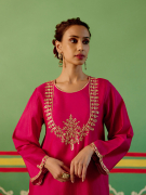 amisha-kothari-label-rangraag-festive-2024-ahilya-kurta-set-hot-pink-6