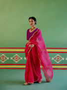 amisha-kothari-label-festive-2024-rangraag-ratan-saree-hot-pink-4