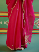 amisha-kothari-label-festive-2024-rangraag-ratan-saree-hot-pink-6