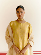 amisha-kothari-label-kikli-kurta-sets-priyanjali-kurta-set-yellow-6