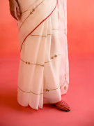 amisha-kothari-label-festive-2025-kastrui-saree-ecru-6