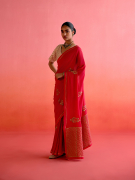 amisha-kothari-label-festive-2025-charbagh-saree-red-2