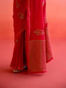 amisha-kothari-label-festive-2025-charbagh-saree-red-5