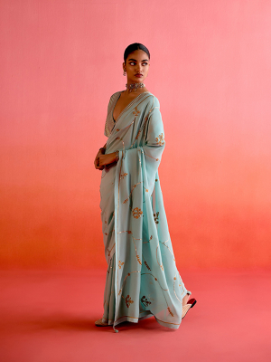 amisha-kothari-label-festive-2025-chaandan-saree-blue-1