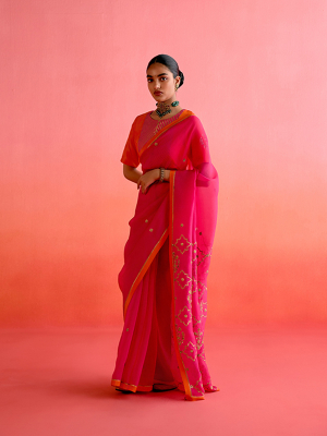 amisha-kothari-label-festive-2025-saree-kesar-hot-pink-1