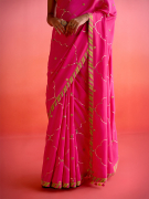 amisha-kothari-label-festive-2025-saree-mehrab-hot-pink-5