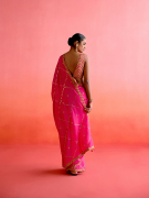 amisha-kothari-label-festive-2025-saree-mehrab-hot-pink-3