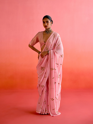 amisha-kothari-label-festive-2025-chaandan-saree-pink-1