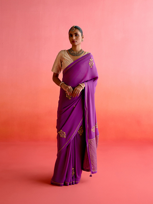 amisha-kothari-label-festive-2025-charbagh-saree-purple-1