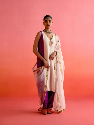 amisha-kothari-label-kurta-set-sunheri-ecru-purple-1