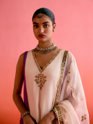 amisha-kothari-label-kurta-set-sunheri-ecru-purple-5