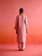 amisha-kothari-label-kurta-set-ambrai-pink-5