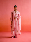 amisha-kothari-label-kurta-set-ambrai-pink-2