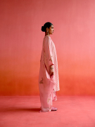 amisha-kothari-label-kurta-set-ambrai-pink-3