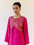 amisha-kothari-label-kurta-set-mandawa-hot-pink-orange-5