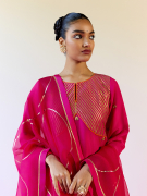 amisha-kothari-label-kurta-set-mandawa-hot-pink-orange-3