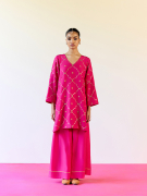 amisha-kothari-label-sharara-banera-hot-pink-6