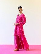 amisha-kothari-label-sharara-banera-hot-pink-7