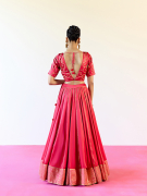 amisha-kothari-label-ghaghra-set-sirohi-red-7