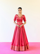 amisha-kothari-label-ghaghra-set-sirohi-red-6