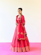 amisha-kothari-label-ghaghra-set-sirohi-red-2