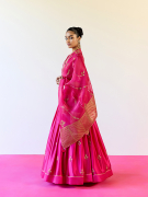 amisha-kothari-label-sikar-ghaghra-set-hot-pink-3