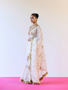 amisha-kothari-label-saree-pali-ecru-3