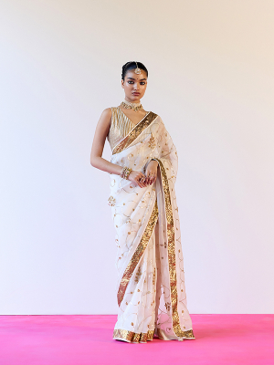 amisha-kothari-label-saree-pali-ecru-1