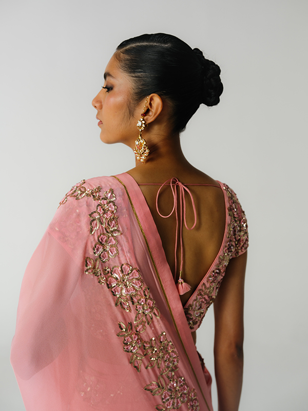 amisha-kothari-label-festive-2026-blouse-gulkar-blush-pink-4