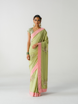 amisha-kothari-label-festive-2026-sarees-saanjh-green-1