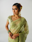 amisha-kothari-label-festive-2026-sarees-kshitij-green-6