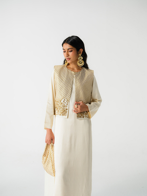 amisha-kothari-label-shift-rajni-koti-ivory-1