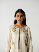 amisha-kothari-label-shift-akshara-jacket-set-ecru-4