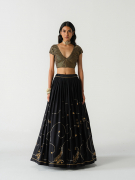 amisha-kothari-label-shift-dhruvika-ghaghra-black-7