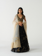 amisha-kothari-label-shift-dhruvika-ghaghra-black-1