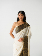 amisha-kothari-label-shift-ecru-mehtab-saree-5
