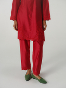 amisha-kothari-label-collection-summer-2026-kurta-set-advika-red-pale-pink-9
