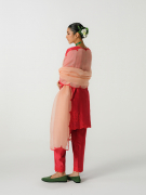 amisha-kothari-label-collection-summer-2026-kurta-set-advika-red-pale-pink-3