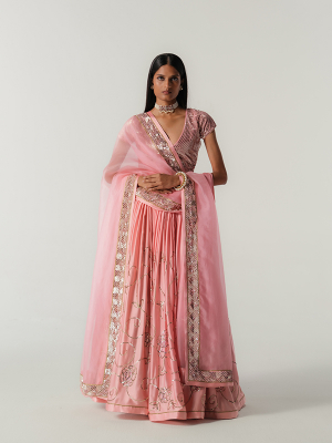 amisha-kothari-label-festibe-2026-dhara-ghaghra-set-blush-pink-1