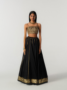 amisha-kothari-label-festibe-2026-avani-ghaghra-set-black-7